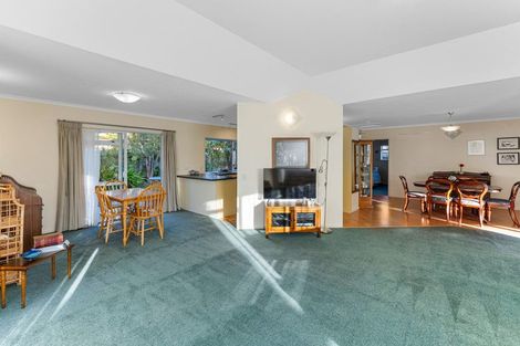 Photo of property in 2 Marewa Place, Waikanae Beach, Waikanae, 5036