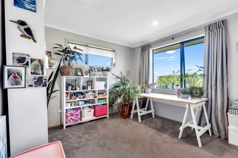 Photo of property in 19 Lady Jocelyn Place, Whitianga, 3510