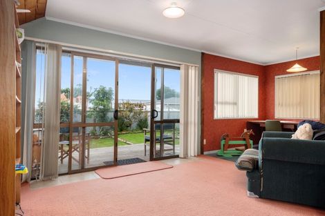 Photo of property in 84 Percy Road, Papamoa Beach, Papamoa, 3118