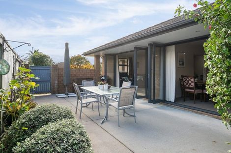 Photo of property in 33 Carrington Drive, Papamoa Beach, Papamoa, 3118