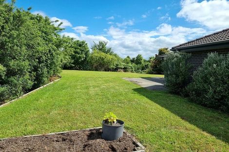 Photo of property in 198 Saint James Drive, Huntington, Hamilton, 3210