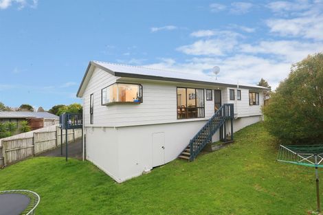 Photo of property in 7 Miriam Corban Heights, Henderson, Auckland, 0612