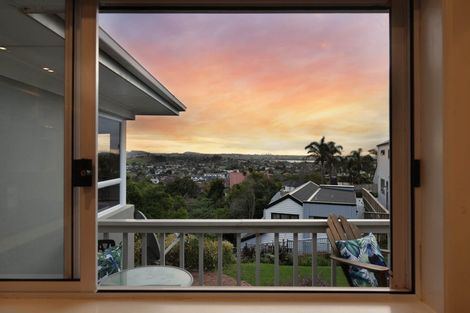 Photo of property in 10 Etherege Place, Howick, Auckland, 2014