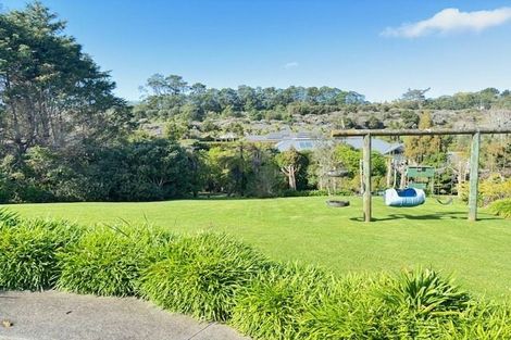 Photo of property in 1 Olwyn Place, Greenhithe, Auckland, 0632