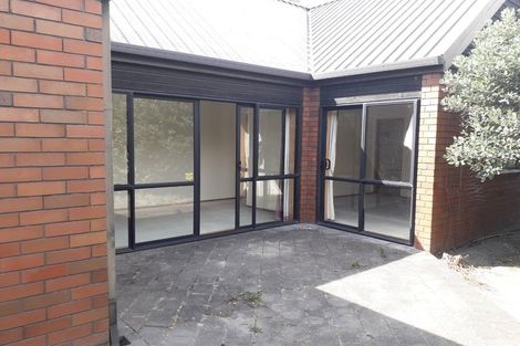 Photo of property in 28b Inglewood Place, Avonhead, Christchurch, 8042