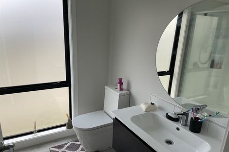 Photo of property in 1 La Mer Lane, Wallaceville, Upper Hutt, 5018