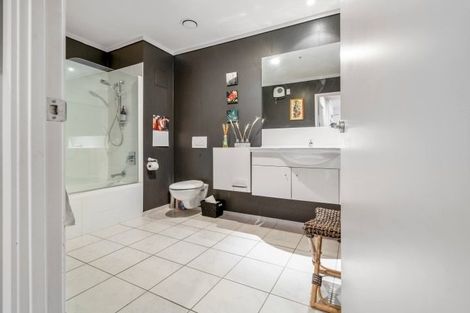 Photo of property in 12/72e Devonport Road, Tauranga, 3110