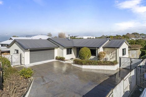 Photo of property in 11 Silkwood Place, Fitzherbert, Palmerston North, 4410
