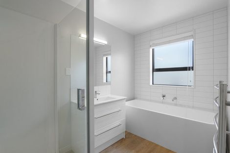 Photo of property in 10 Lussa Close, Broomfield, Christchurch, 8042