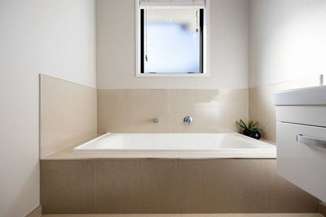 Photo of property in 38 Tulip Drive, Cambridge, 3434