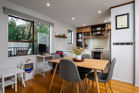 Photo of property in 62 Arodella Crescent, Ranui, Auckland, 0612