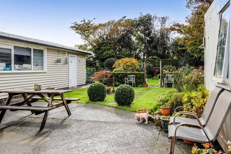 Photo of property in 50 Reid Avenue, Hawera, 4610