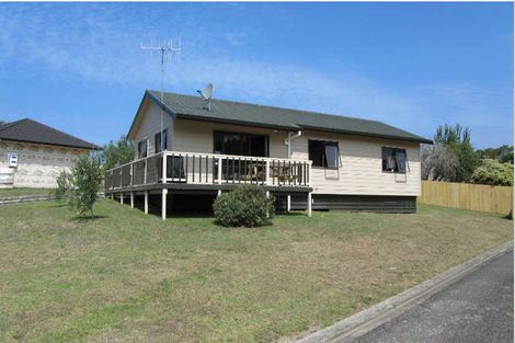 Photo of property in 101 Mckellar Place, Whangamata, 3620