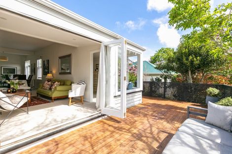 Photo of property in 18 Ottawa Road, Ngaio, Wellington, 6035