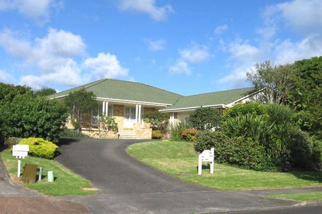 Photo of property in 11 Wiltshire Place, Somerville, Auckland, 2014