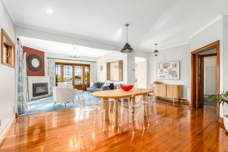 Photo of property in 335 Muritai Road, Eastbourne, Lower Hutt, 5013