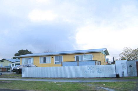 Photo of property in 24 Palgrave Avenue, Flaxmere, Hastings, 4120