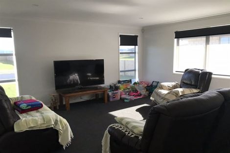 Photo of property in 37 Piata Street, Papamoa Beach, Papamoa, 3118