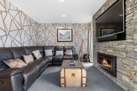 Photo of property in 12 Orford Drive, Jacks Point, Queenstown, 9371