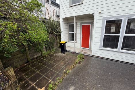 Photo of property in 39 Te Wharepouri Street, Berhampore, Wellington, 6023