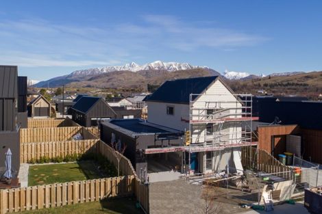 Photo of property in 28 Red Cottage Drive, Lake Hayes, Queenstown, 9304