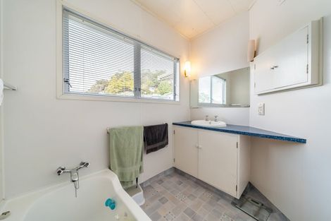 Photo of property in 2 Leeward Drive, Whitby, Porirua, 5024
