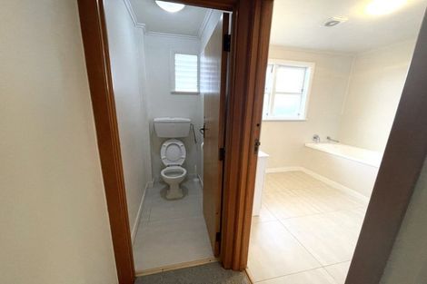 Photo of property in 139 Forrest Hill Road, Forrest Hill, Auckland, 0620