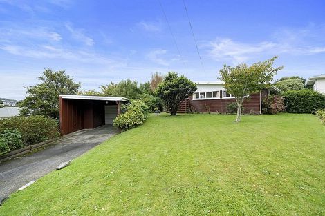 Photo of property in 3 Saint Edmund Crescent, Tawa, Wellington, 5028