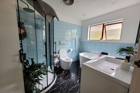 Photo of property in 6 Pioneer Grove, Silverstream, Upper Hutt, 5019