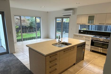 Photo of property in 18 Bryndwr Road, Fendalton, Christchurch, 8052