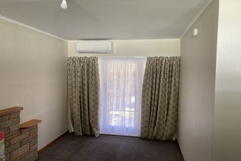 Photo of property in 3/50 Cruickshank Road, Clouston Park, Upper Hutt, 5018