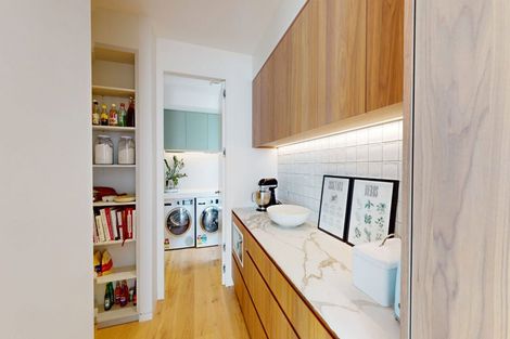 Photo of property in 57 Roxburgh Street, Mount Victoria, Wellington, 6011