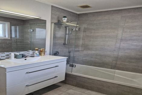 Photo of property in 22 Montmere Avenue, Te Atatu Peninsula, Auckland, 0610