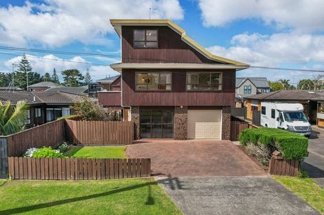 Photo of property in 2 Empire Road, Orewa, 0931