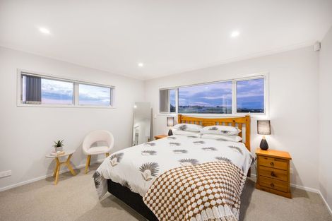 Photo of property in 29 Cavalli Road, Long Bay, Auckland, 0630
