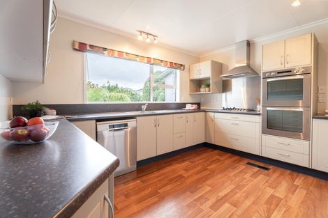 Photo of property in 34 Oriel Avenue, Tawa, Wellington, 5028