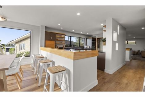 Photo of property in 30 Takahe Drive, Cashmere, Christchurch, 8022