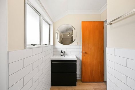 Photo of property in 9 Kelvin Place, Hamilton East, Hamilton, 3216