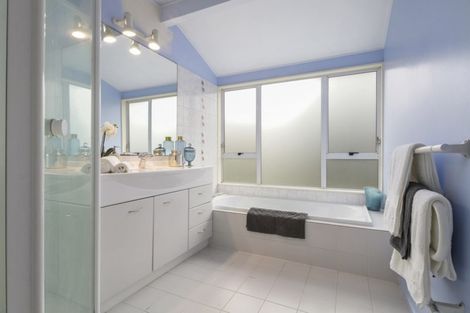 Photo of property in 6 Catania Place, Conifer Grove, Takanini, 2112