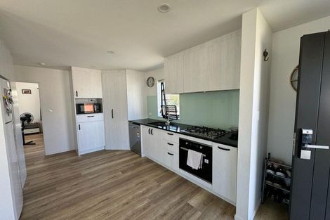 Photo of property in 20 Tamariki Avenue, Kelston, Auckland, 0602