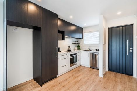 Photo of property in 5b Nea Place, Hillcrest, Auckland, 0627