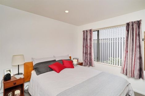Photo of property in 5 Rue De La Mare, Parklands, Christchurch, 8083
