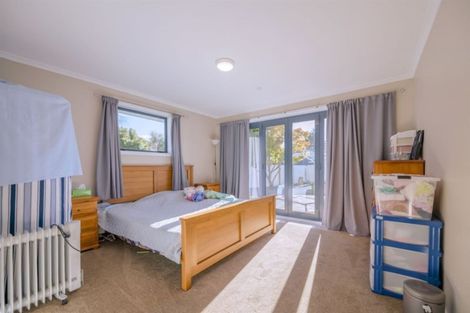 Photo of property in 8 Shirldale Place Avonhead Christchurch City