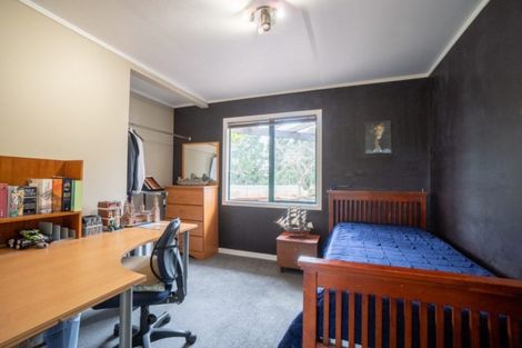 Photo of property in 39 Springdale Grove, Fitzherbert, Palmerston North, 4410