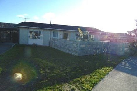 Photo of property in 2 Cobar Close, Maupuia, Wellington, 6022