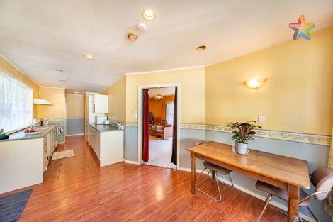 Photo of property in 21 Thomson Grove, Stokes Valley, Lower Hutt, 5019