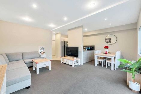 Photo of property in 10/45a Swanson Road, Henderson, Auckland, 0610