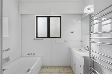 Photo of property in 3 Whitney Street, Blenheim, 7201