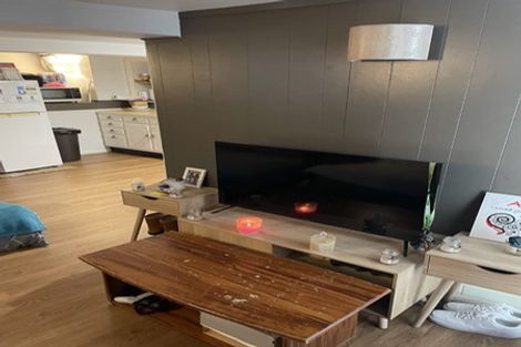 Photo of property in 209a Sturges Road, Henderson, Auckland, 0612