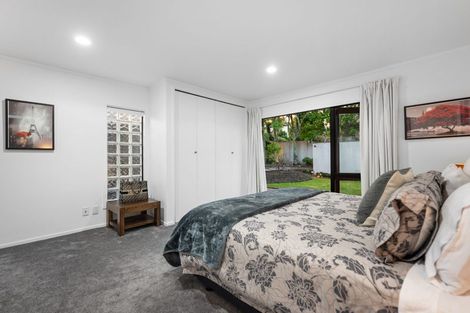 Photo of property in 34a Rawene Road, Birkenhead, Auckland, 0626